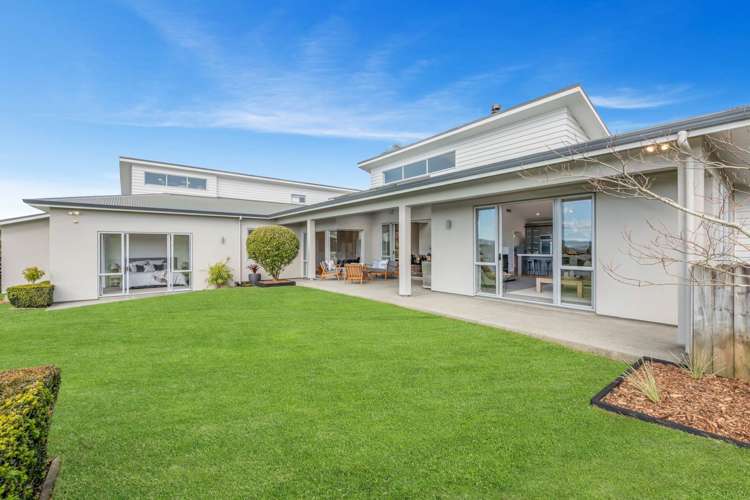 9 Intrepid Crescent Beachlands_8