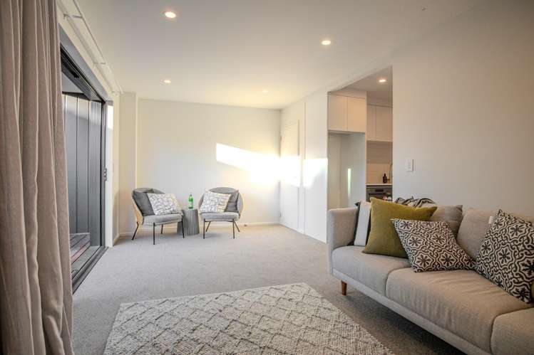 2/99 King Street Sydenham_6