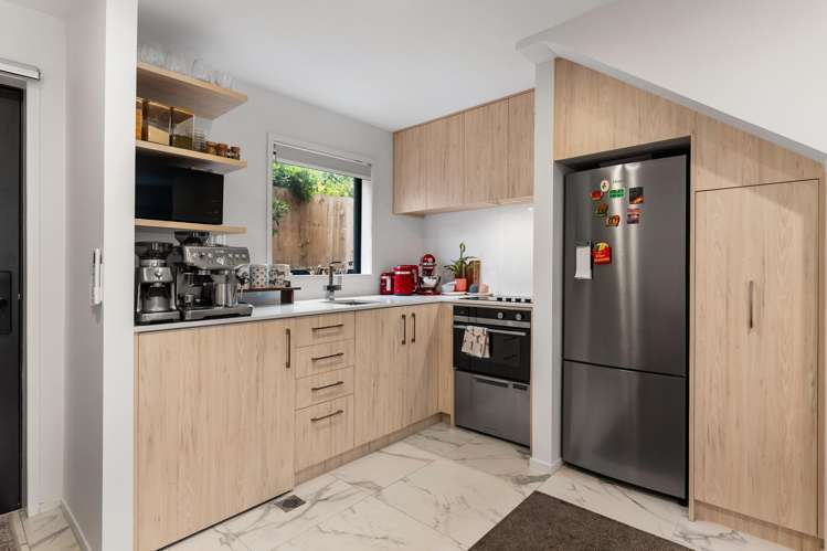 10/10 Yeovil Road Te Atatu Peninsula_6