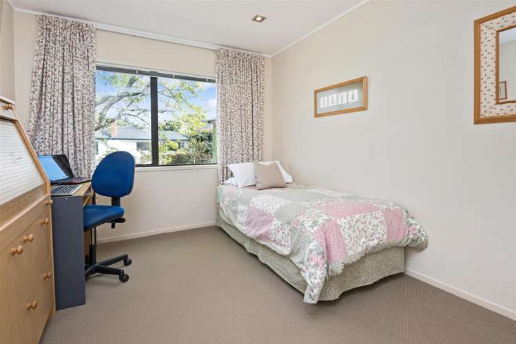 12a Glenfern Road Mellons Bay_13