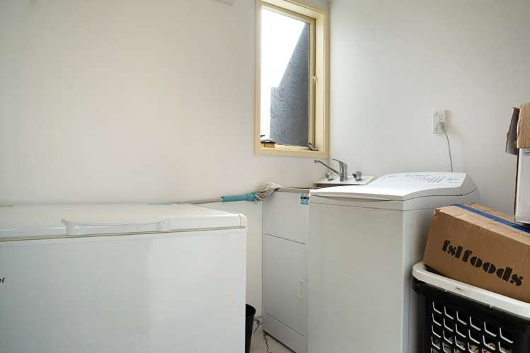 2/20 Humphrey Kemp Avenue Henderson_12