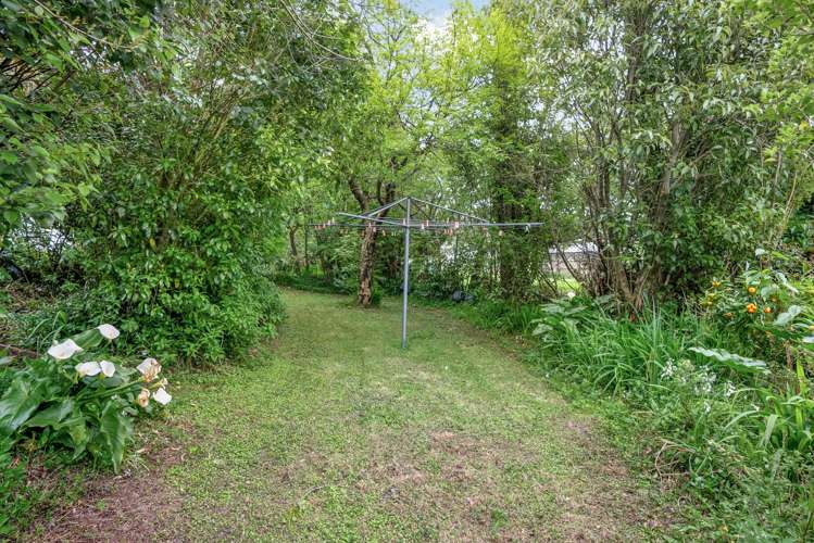 4 Karaka Street Otaki Beach_16