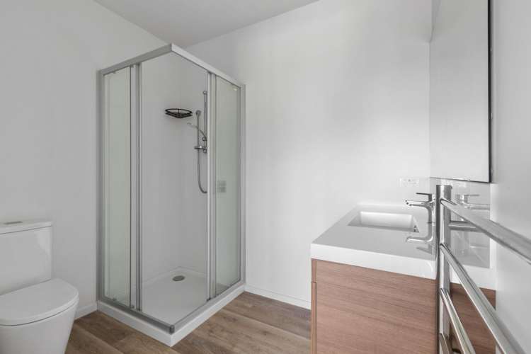 2/13 Commerce Street Frankton_14