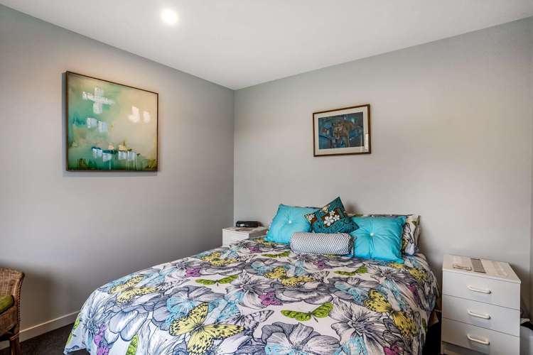 57 Sunline Avenue Lincoln_14