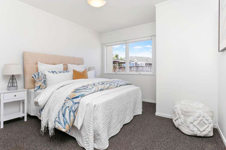 2/8 Paul Place_3