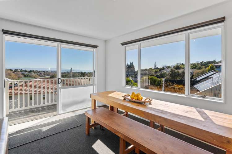 27 Idesia Grove Richmond_15