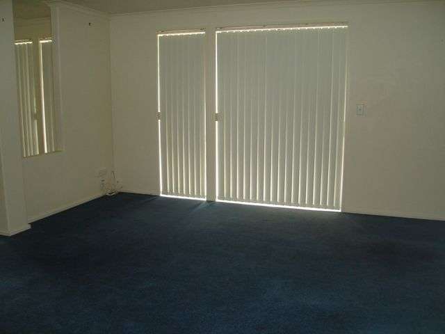 15 Nobleman Place Hamilton East_2