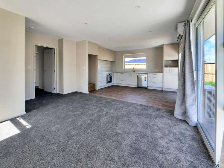 625 East Maddisons Road 11103_3