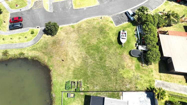 102 The Fairway Matarangi_11