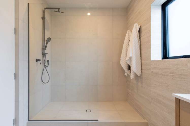 66D Tirimoana Road Te Atatu South_16