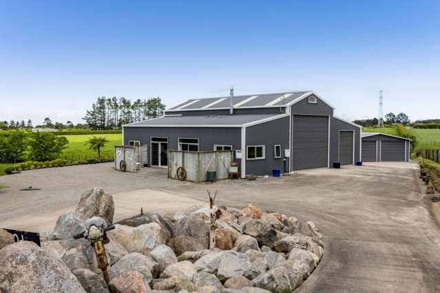 Smart Stratford Lifestyle With Options!