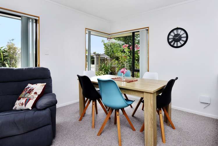 21 Malthouse Crescent Brightwater_2