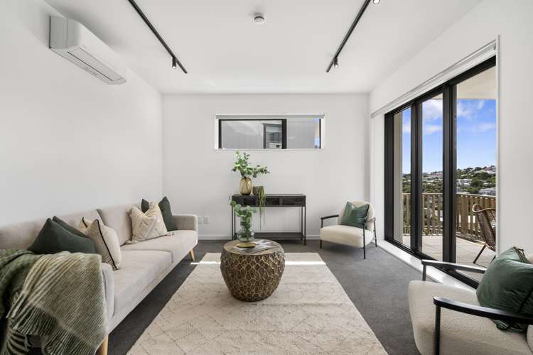 2/69 Tiketike Way Brooklyn_1