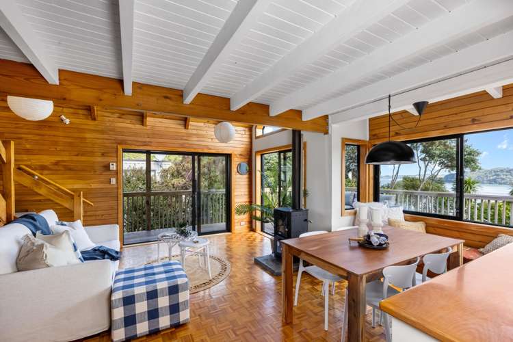 4 Hillside Crescent Leigh_6