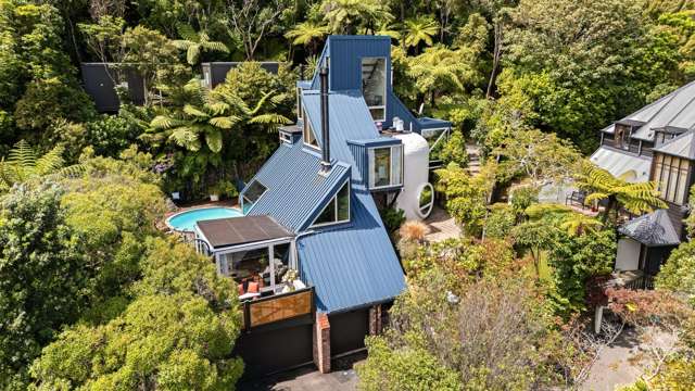 Architectural Icon | Entertainer’s Dream | Income