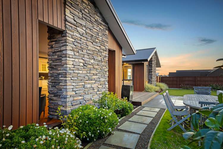 44 The Esplanade Pegasus_0