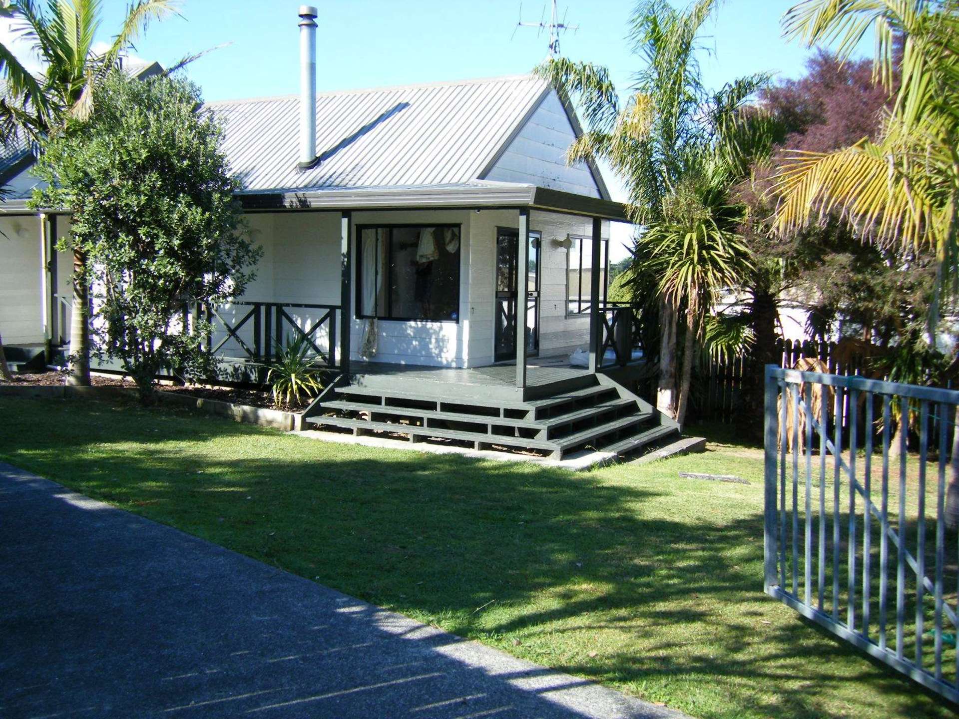 5 Sandgate Avenue Botany Downs_0