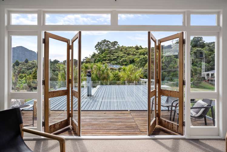 33 Foster Avenue Huia_9