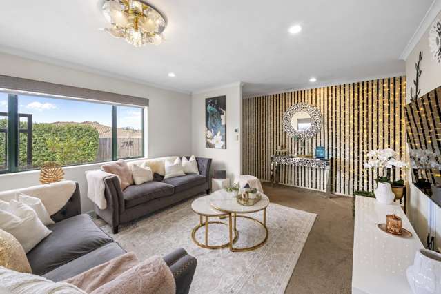 54 Robert Ross Place Clendon Park_2