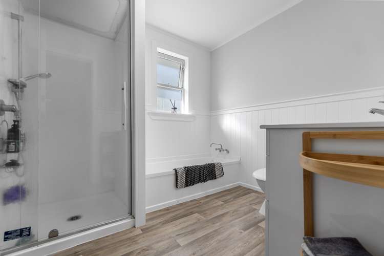 8 Burgess Street Te Aroha_14