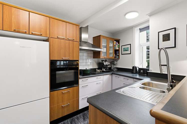 1.12/1 Queens Wharf Wellington Central_6