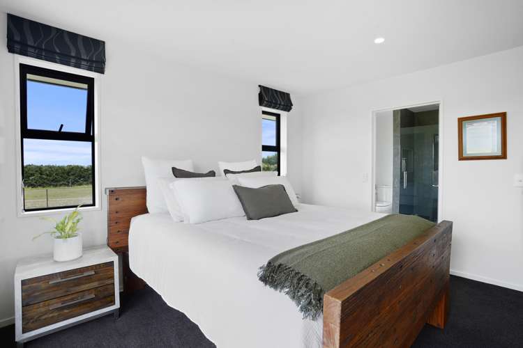 64 Bruces Road Sefton_9