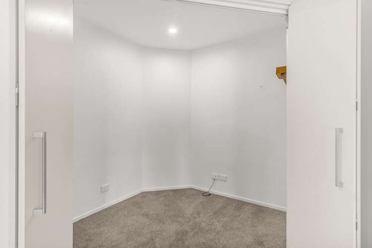 8 Parkdale Close Allenton_10