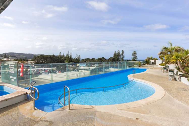 1111/11 Tamariki Avenue Orewa_21