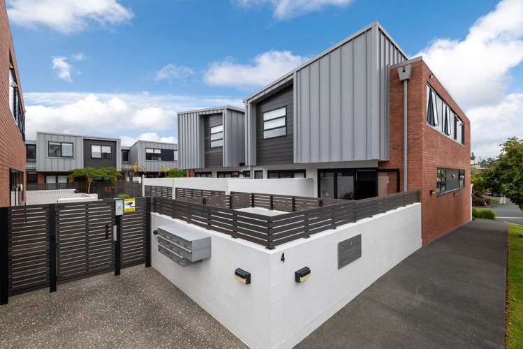 27/4 Stables Lane Silverdale_25