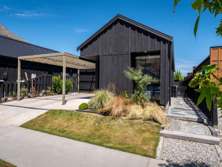 8 Longlands Street Dalefield/Wakatipu Basin_14