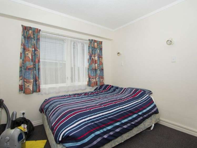 2/23 Britannia Street Petone_5