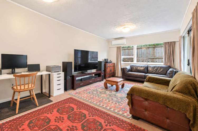 2/7 Owens Road Devonport_12