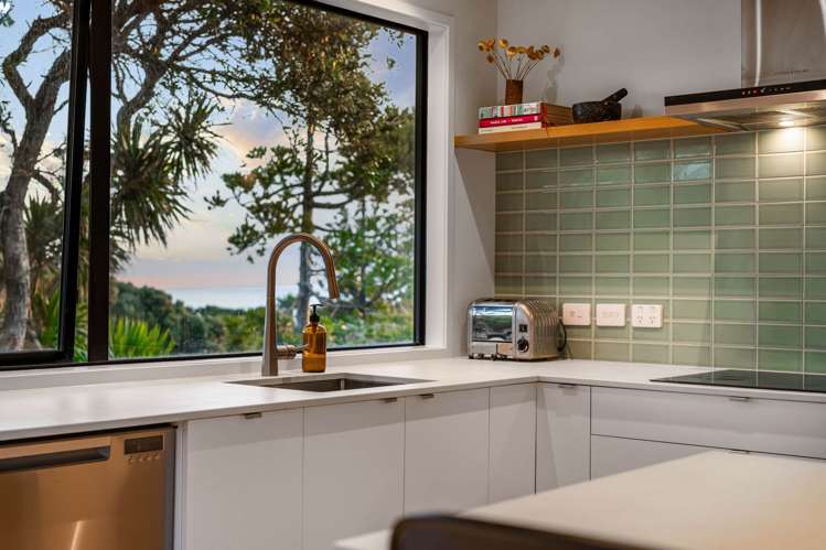 95 Waitea Road Muriwai_4