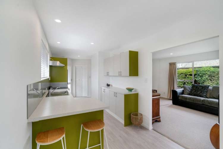 34 Oakley Crescent Hornby_5