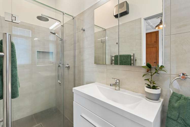 77 Woodward Road Mount Albert_8