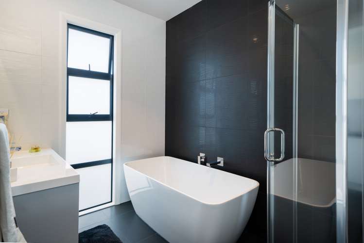 22 Kahuparere Crescent Pyes Pa_12