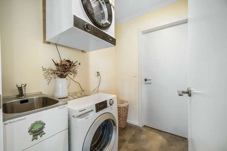 6 Olivias Place Stoke_15