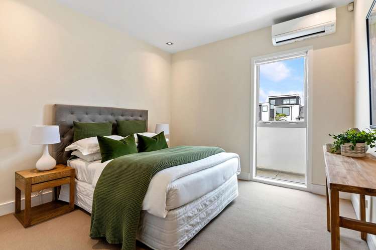 5/258 Hurstmere Road Takapuna_14