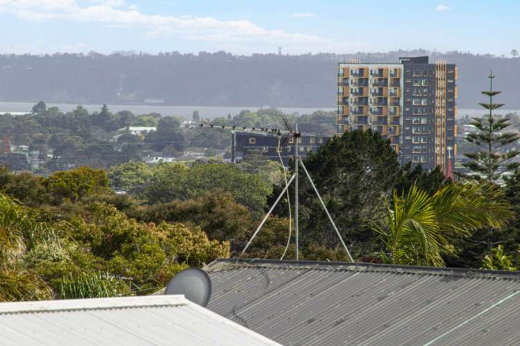 70D Golf Road New Lynn_19