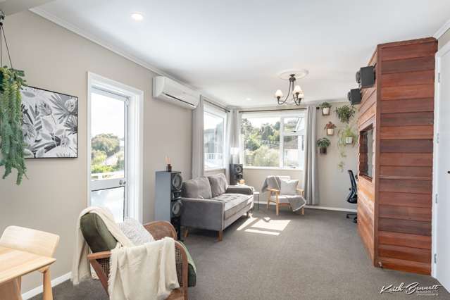 15 Chaffey Crescent Titahi Bay_1