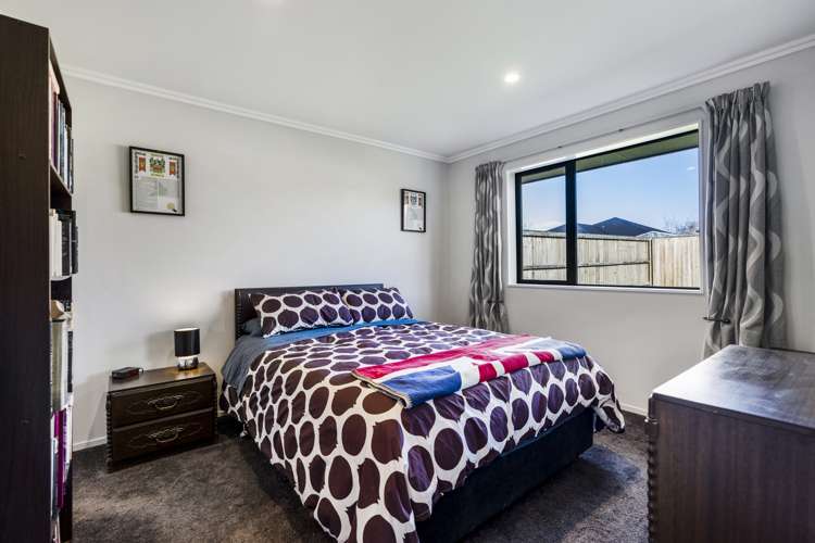 17 Minerva Crescent Woodend_6