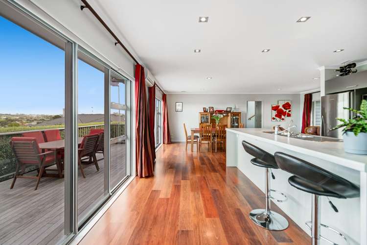 63 Chesterfield Way Orewa_11