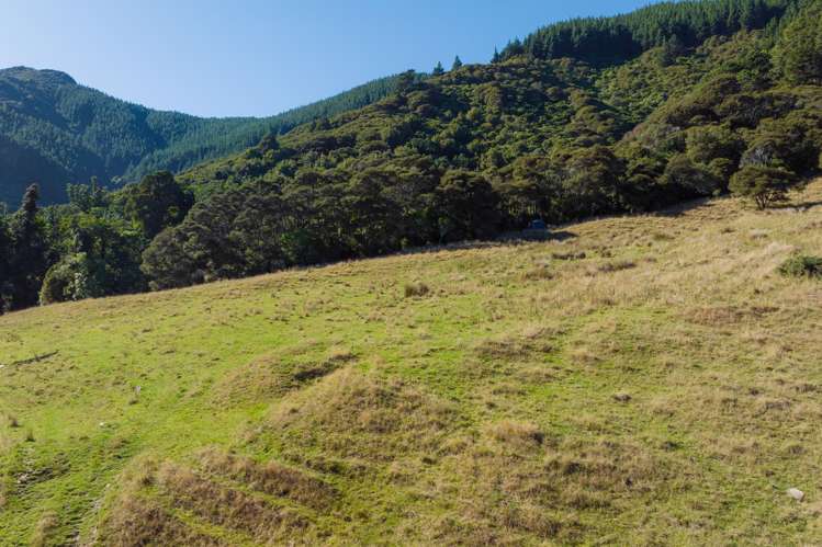 5552 Kenepuru Road Waitaria Bay_11