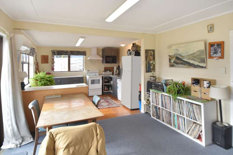 16 Maryburn Road Twizel_5