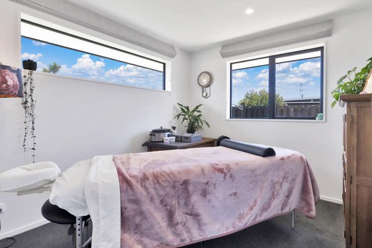 33 Seadown Crescent Amberley_9