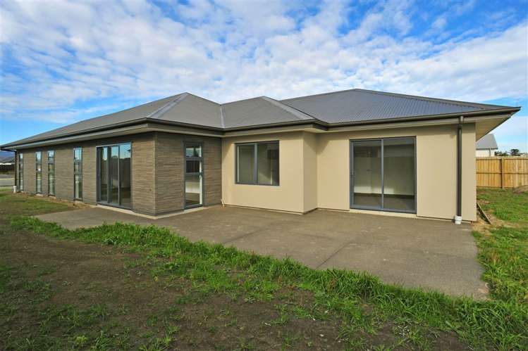 40 Vernon Drive Lincoln_9