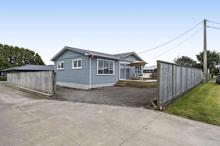 44 Egmont Road Waiwhakaiho_23