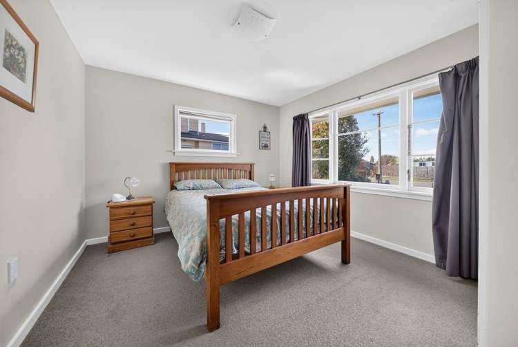 37 Carlsen Street Burwood_11