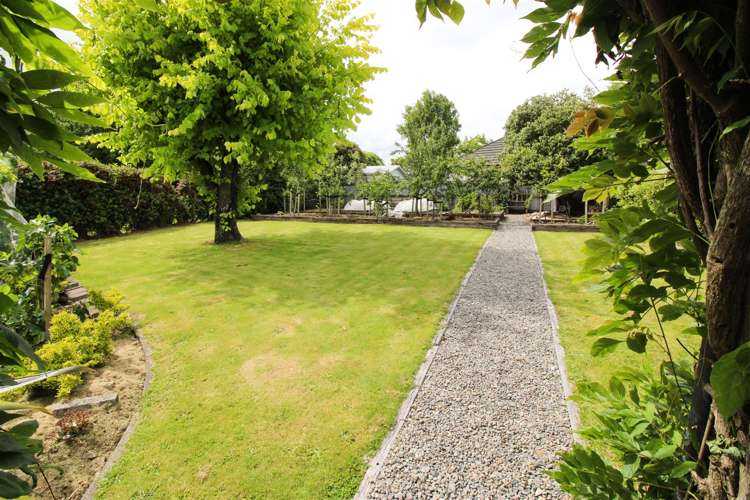 136 Essex Street Masterton_23