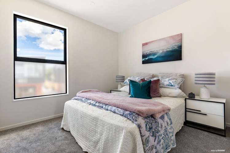 2/24 Carnoustie Drive Wattle Downs_7